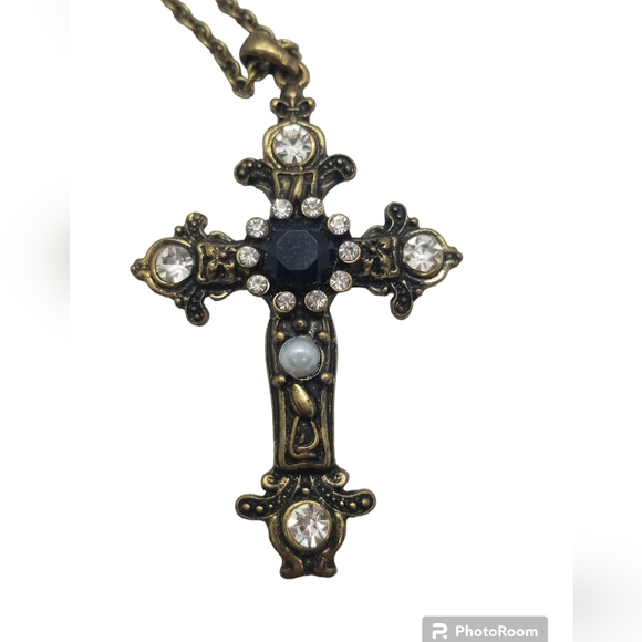 VINTAGE ANTIQUED BRASS & JEWELED CROSS PENDANT NECKLACE - Picture 4 of 5